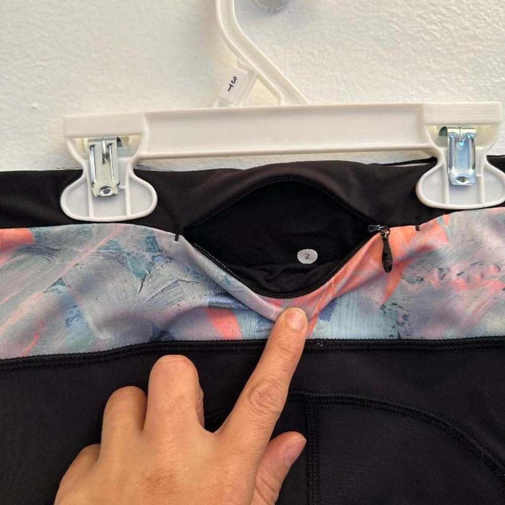 Lululemon Black Leggings with Colorful Waist Line Size 2 - Picture 3 of 7